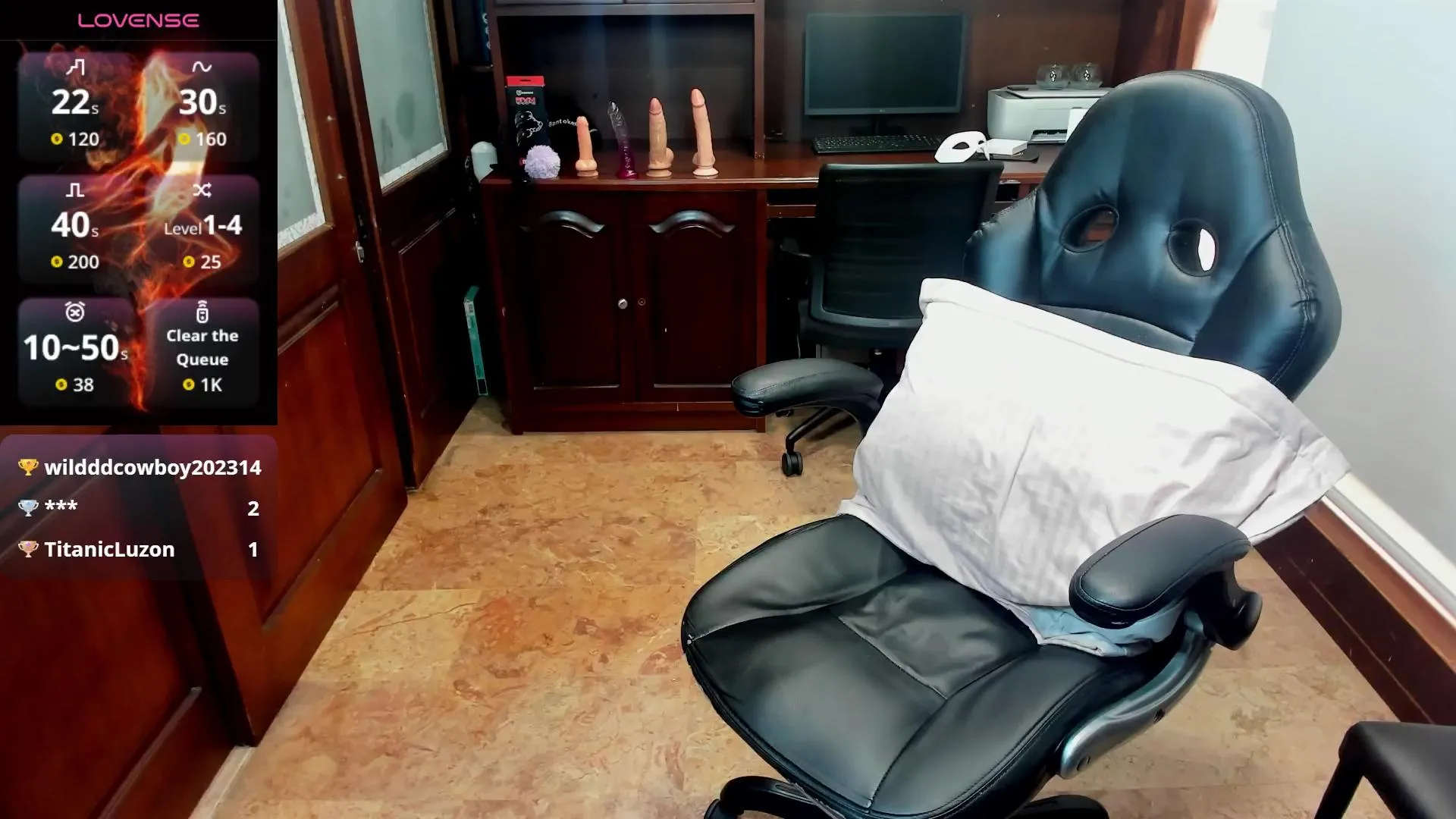 Offline ChloeShine_ on Cam4