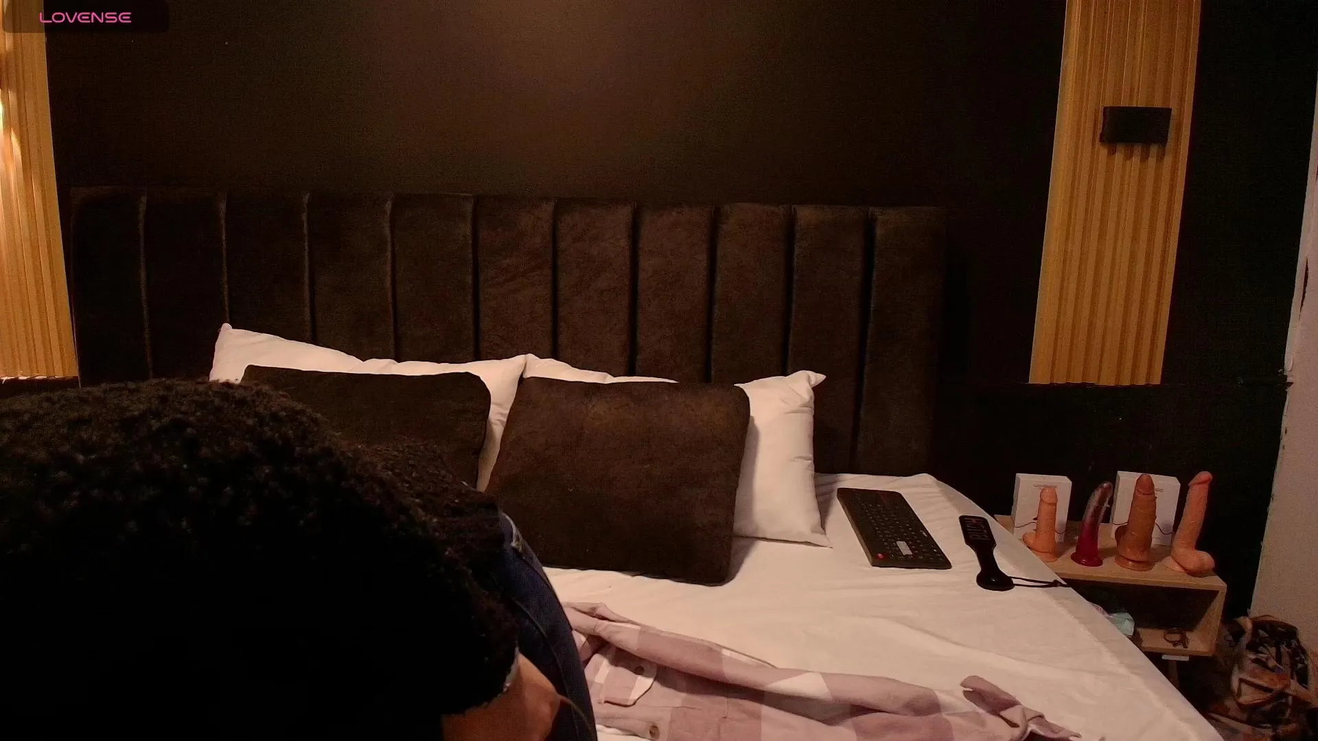 Offline ChloeShine_ on Cam4