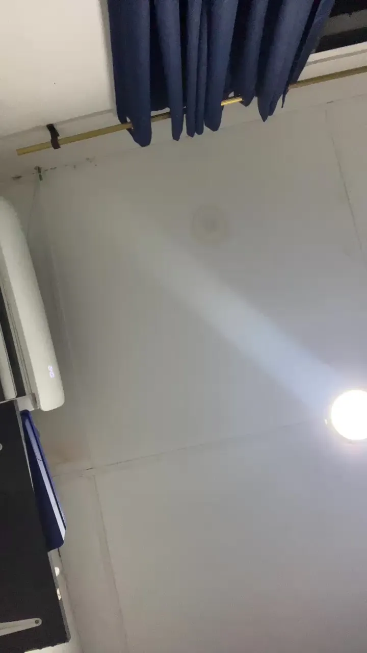 Offline Chris_fendi on Cam4