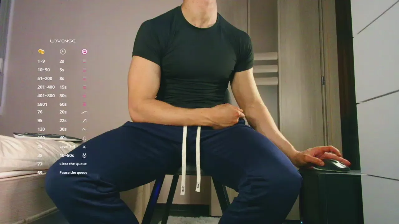 Offline ChristianLevine on Cam4