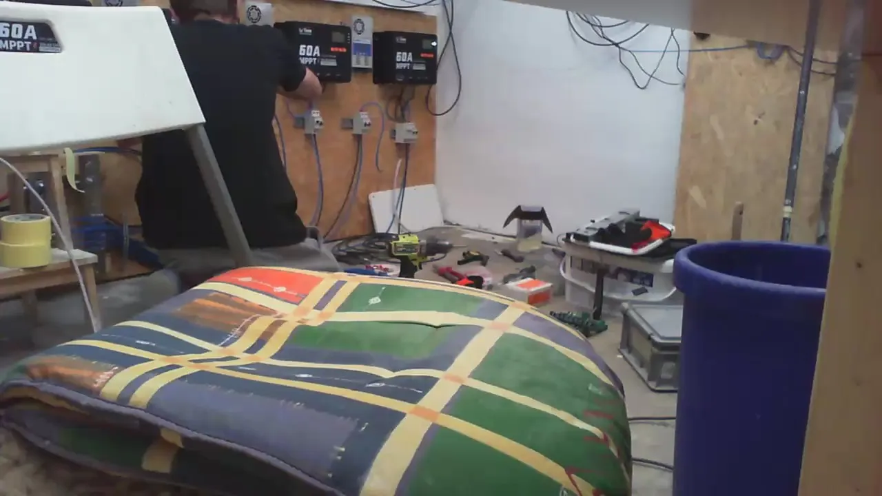 Offline Chubbbylover79 on Cam4