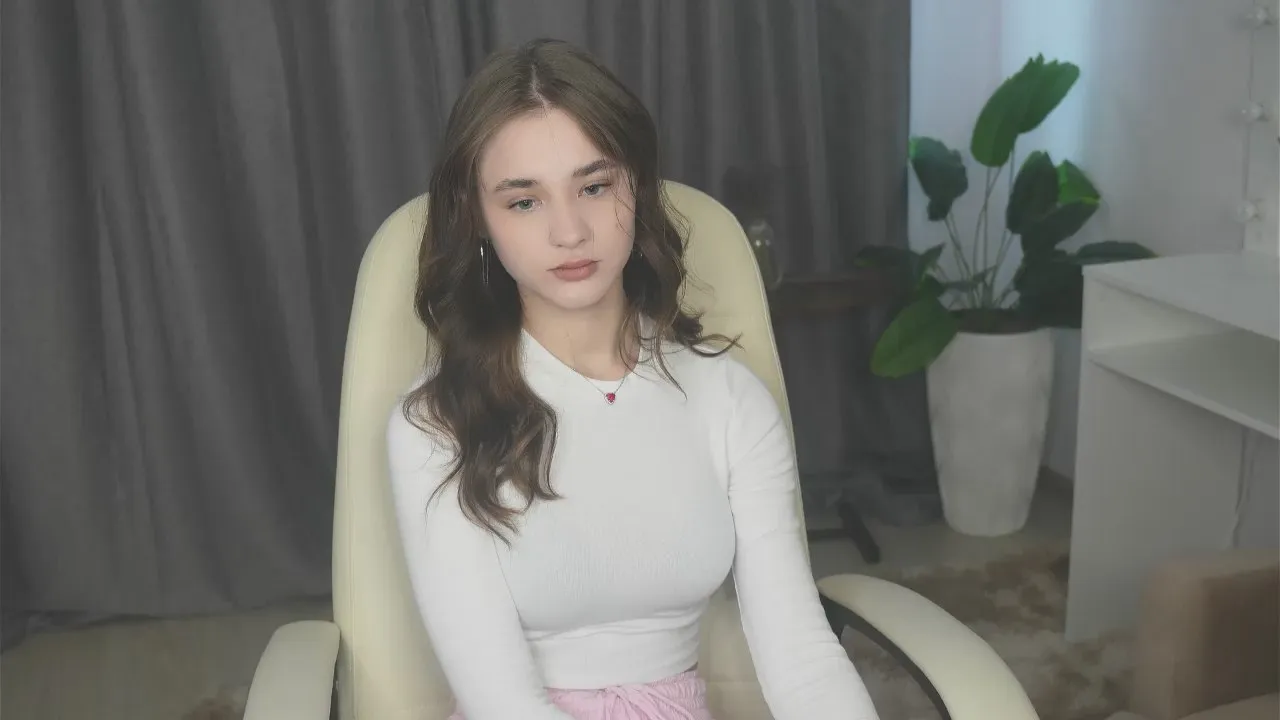 Offline ClarindaAroyo on Cam4