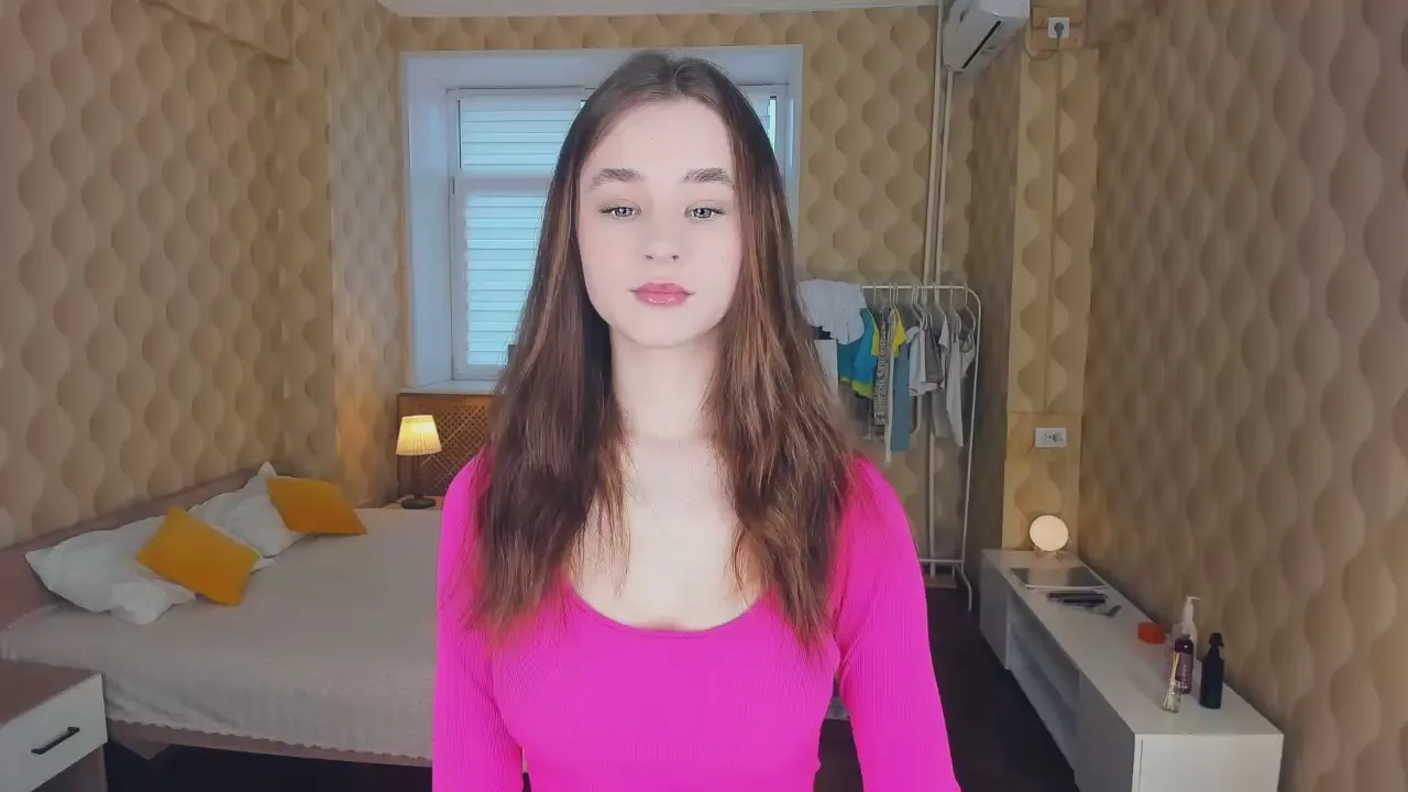 Offline ClarindaAroyo on Cam4