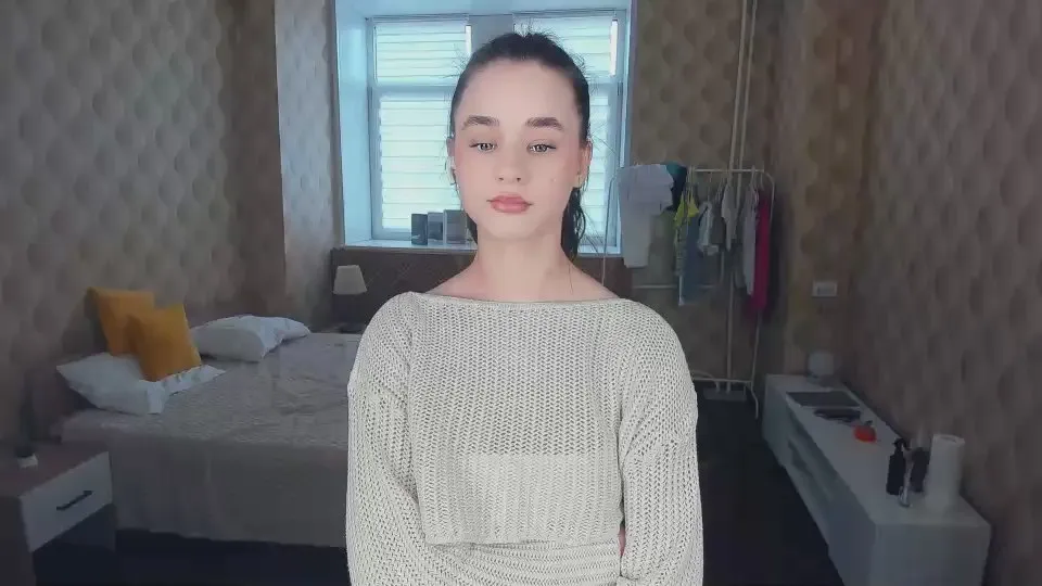 Offline ClarindaAroyo on Cam4