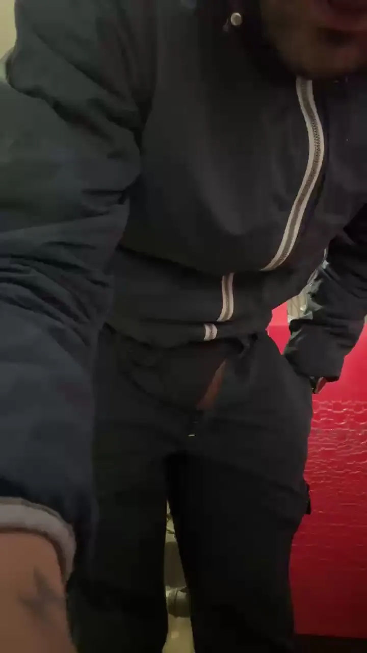 Offline clasexy4 on Cam4