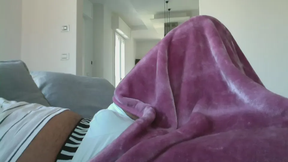 Offline clasexy4 on Cam4