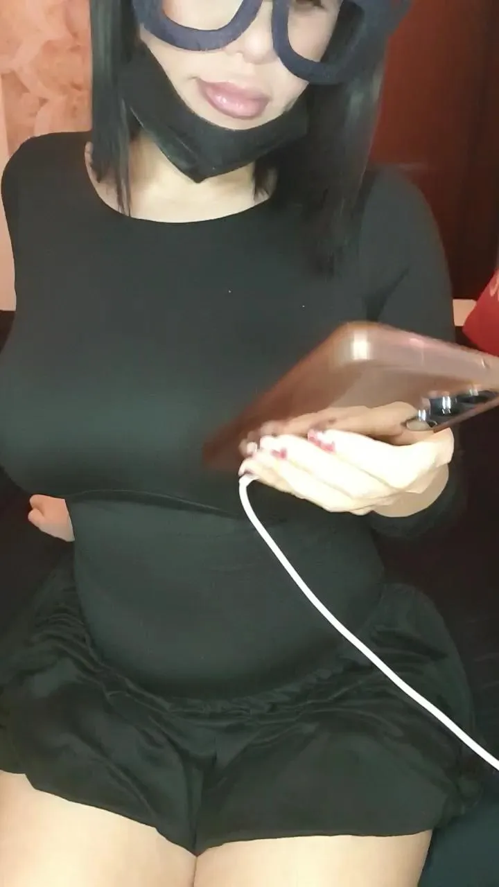 Offline claudiapretty on Cam4