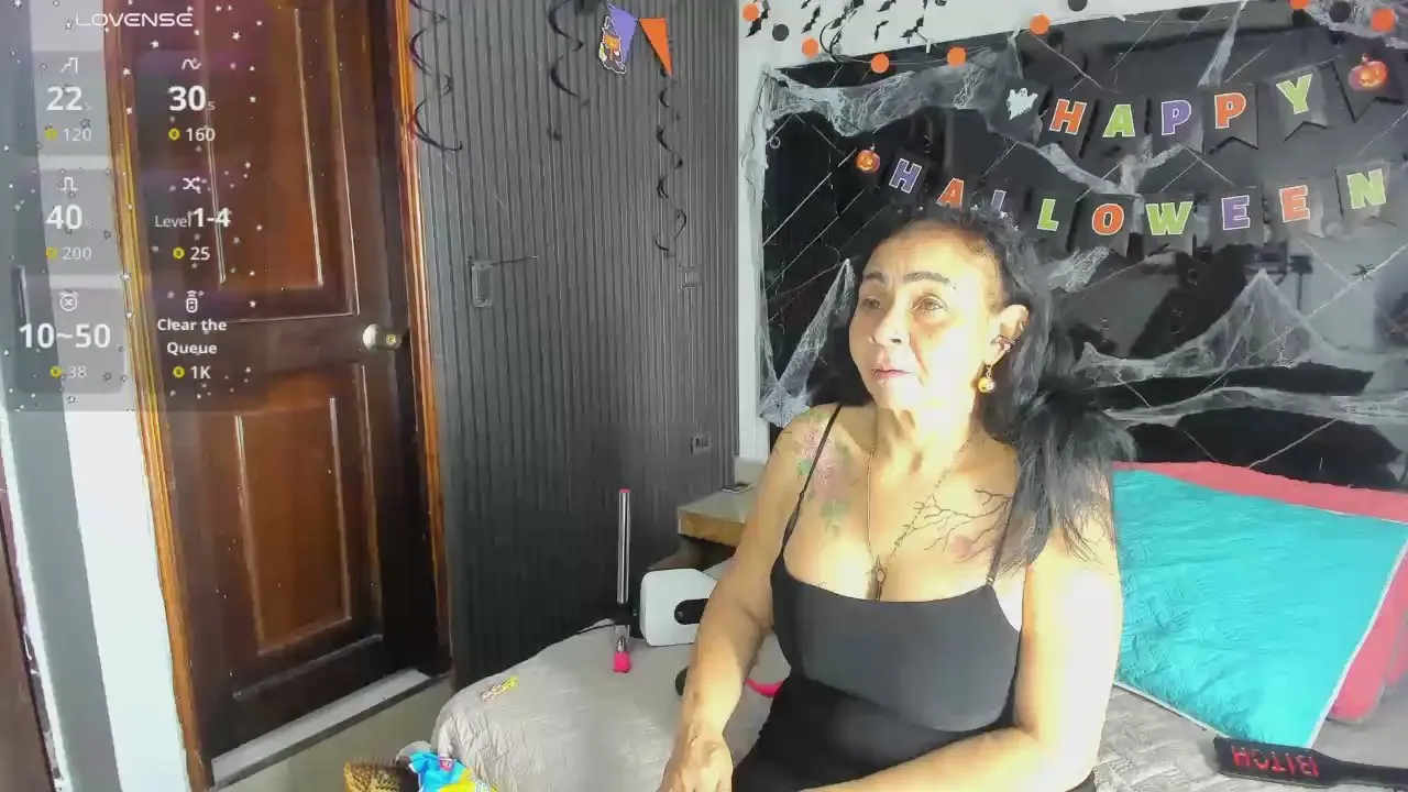 Freechat cloeerabbyt on Cam4