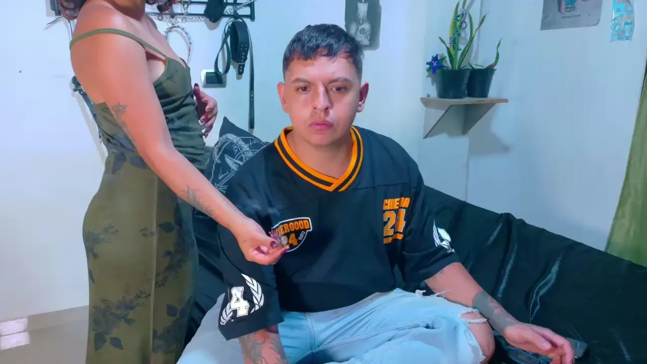 Offline clydexxxbunny on Cam4