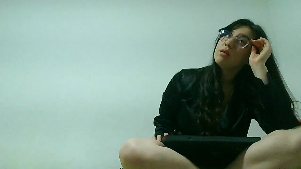 Offline Coral_Mateo on Cam4