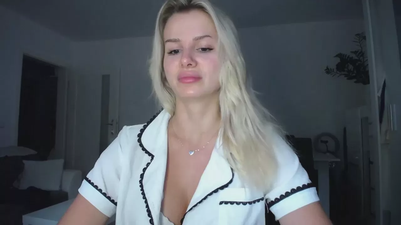 Offline CorneliaBeauty on Cam4