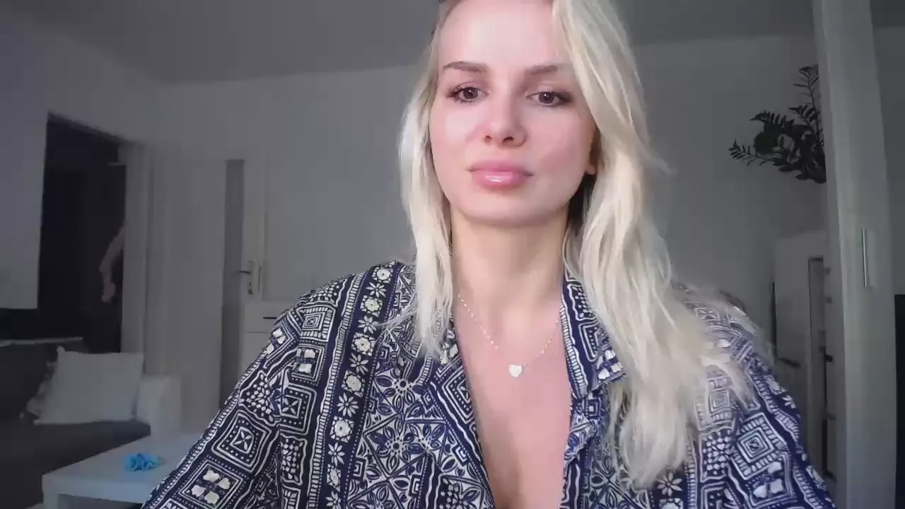 Offline CorneliaBeauty on Cam4