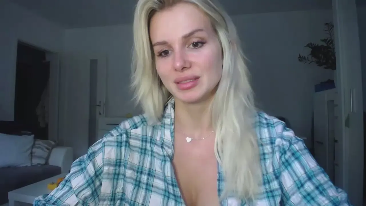 Offline CorneliaBeauty on Cam4