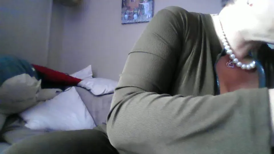 Offline Countryhoney on Cam4