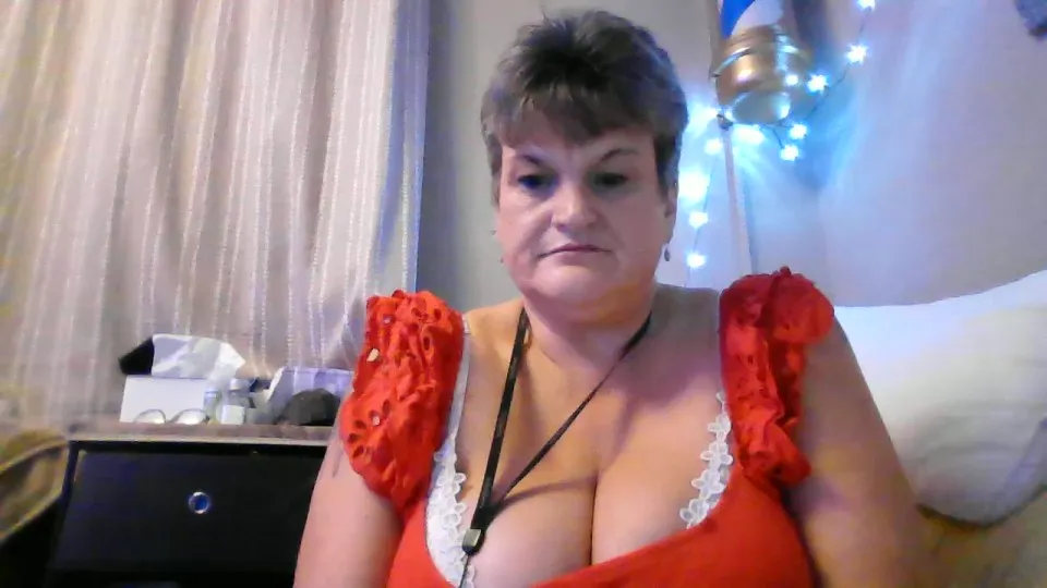 Offline Countryhoney on Cam4
