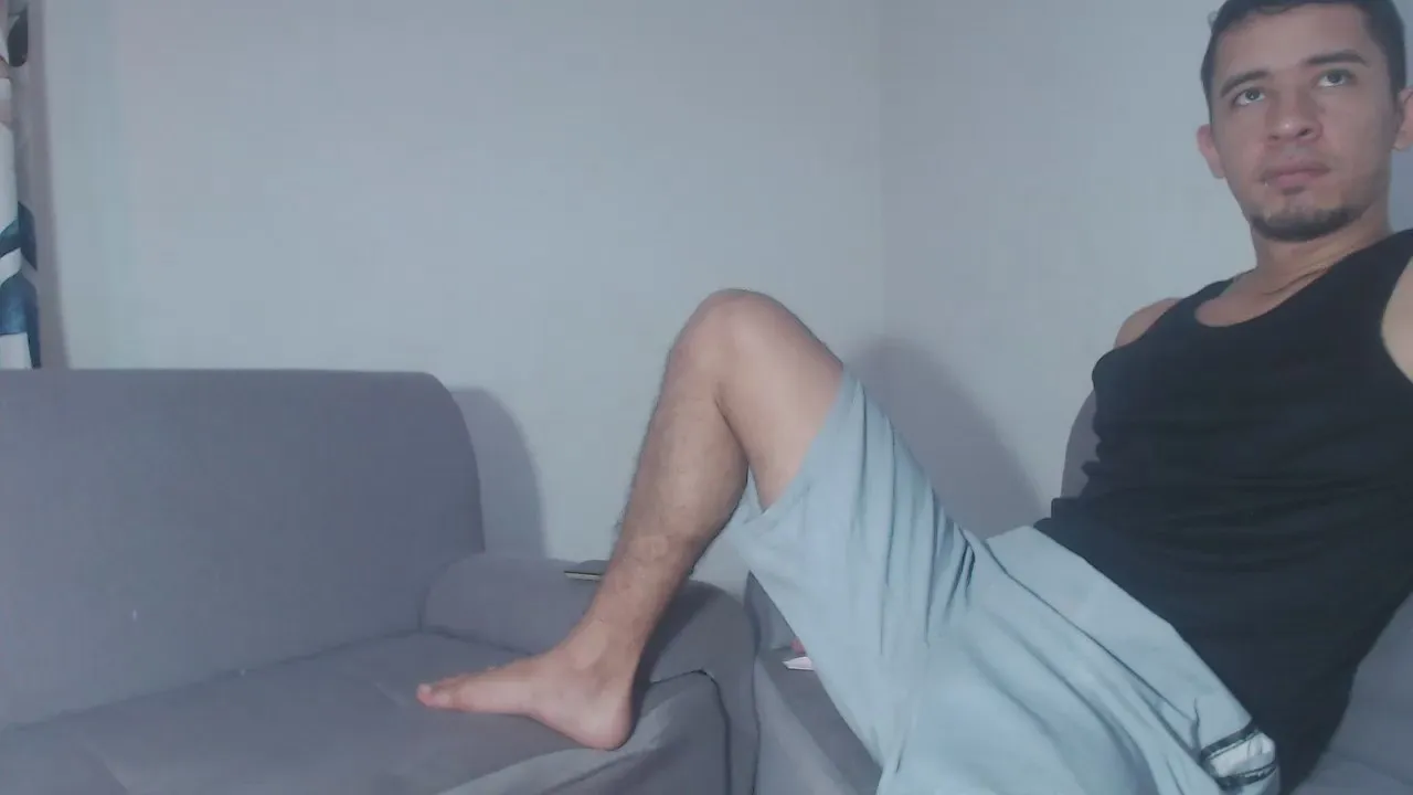 Offline Couplehot223 on Cam4