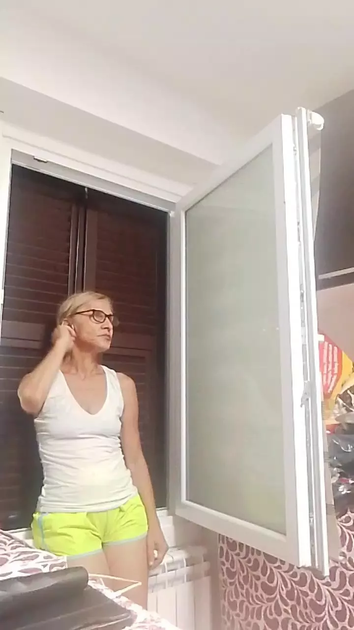 Offline Couplemilf2 on Cam4