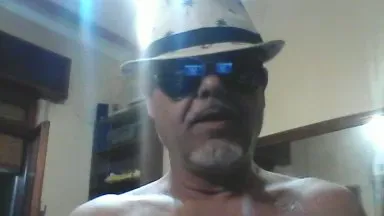 Offline crazy1972 on Cam4