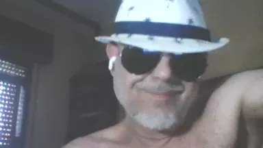 Offline crazy1972 on Cam4