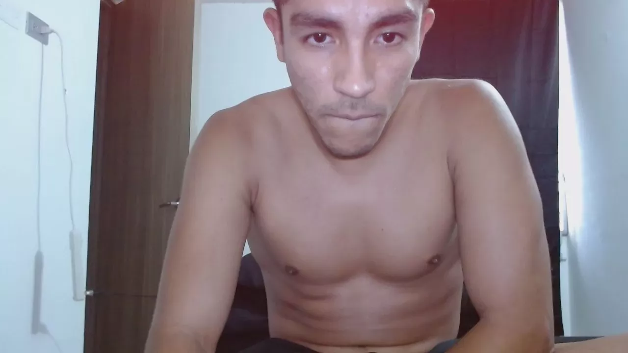 Offline Crazyzack on Cam4