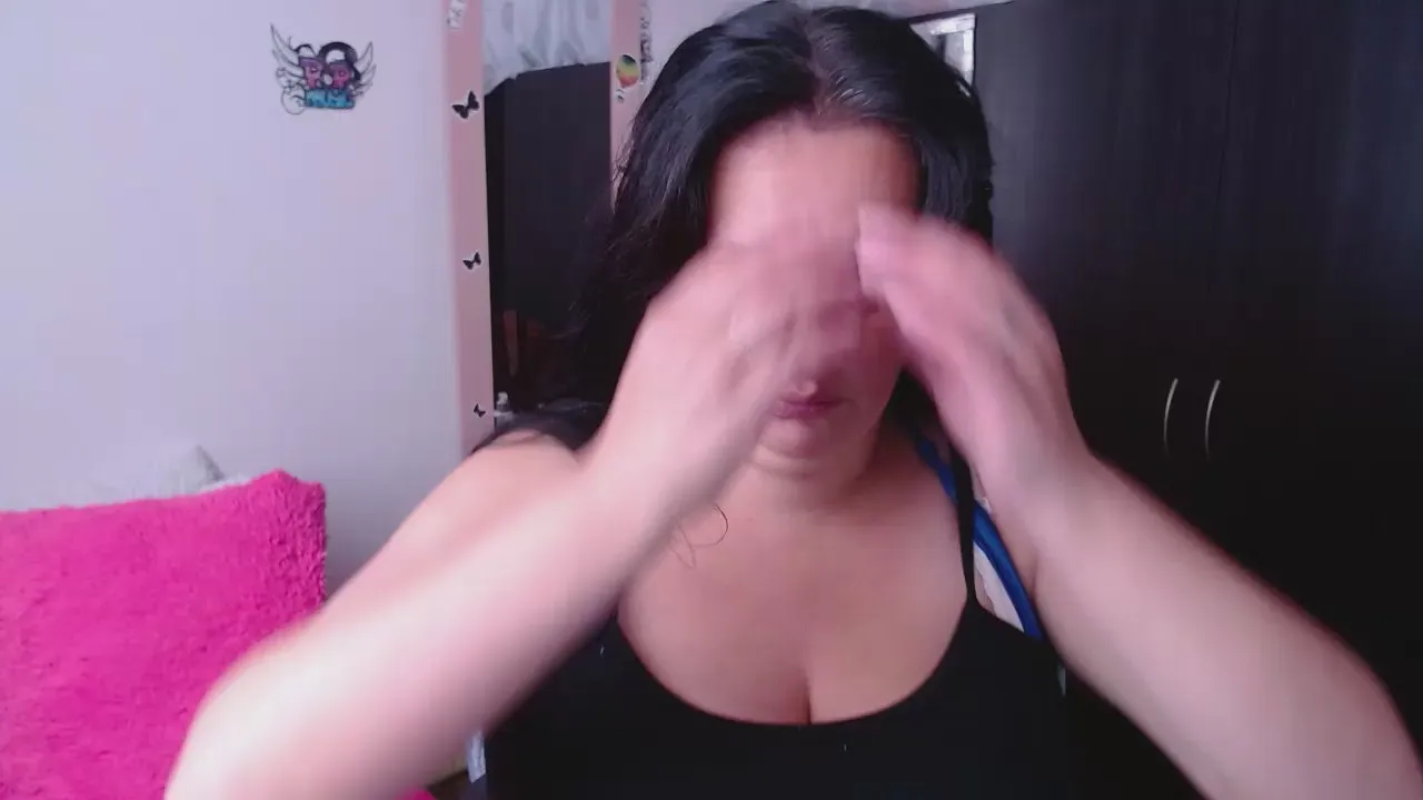 Freechat cristaljonnes_ on Cam4