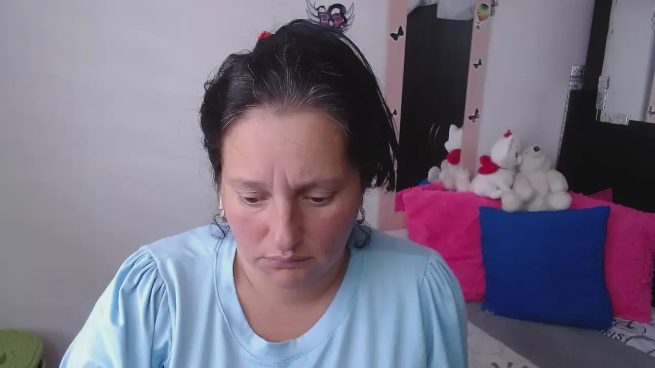 Freechat cristaljonnes_ on Cam4