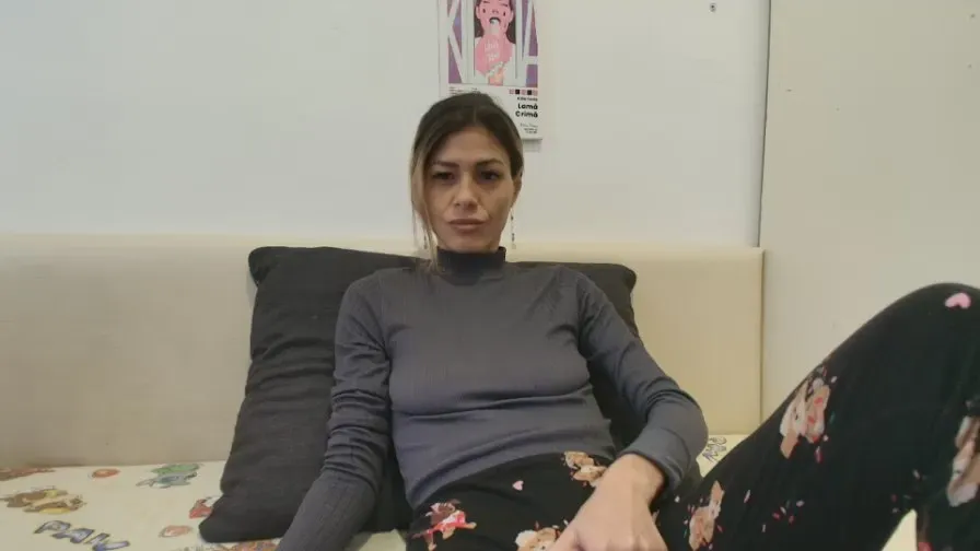 Offline Crystynalove on Cam4