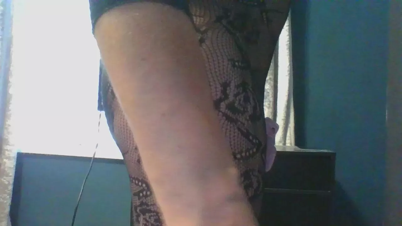 Offline cucky12345 on Cam4