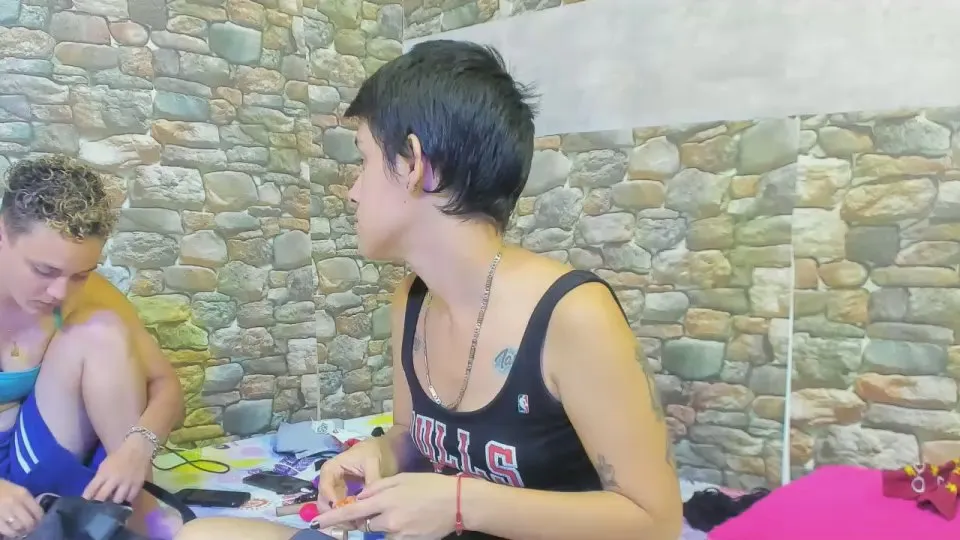 Offline cumlovesX25 on Cam4