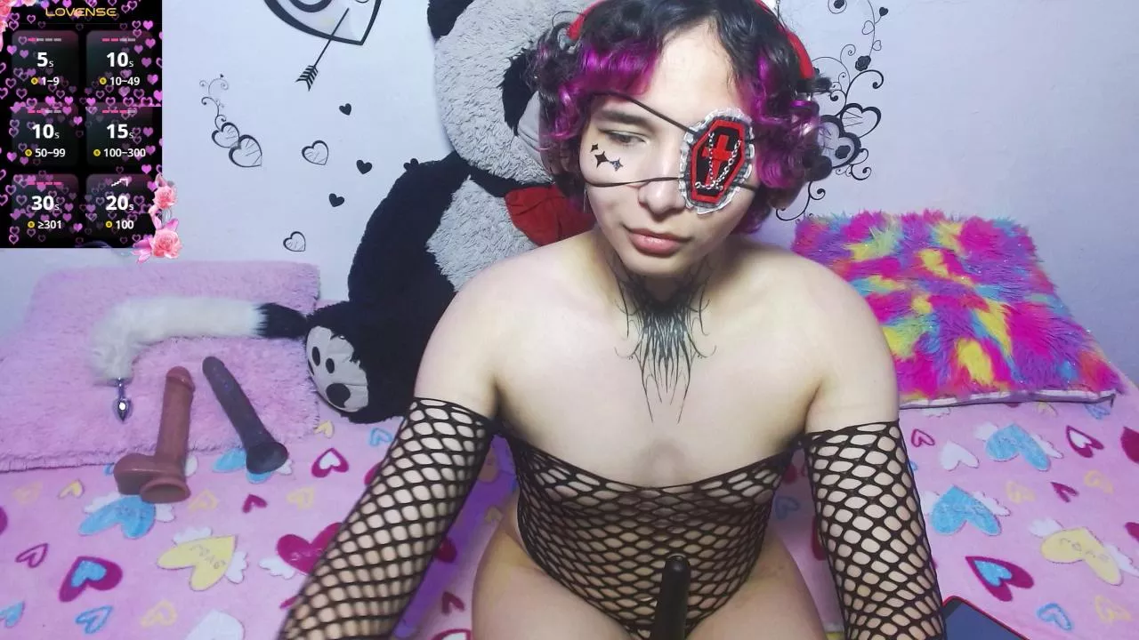 Offline cutekat_ on Cam4