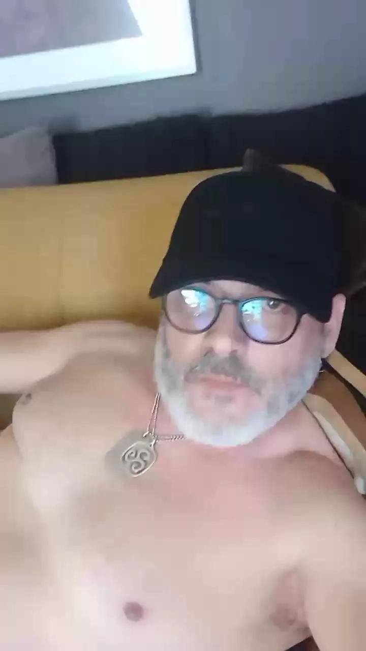D4DLou1sX from Cam4