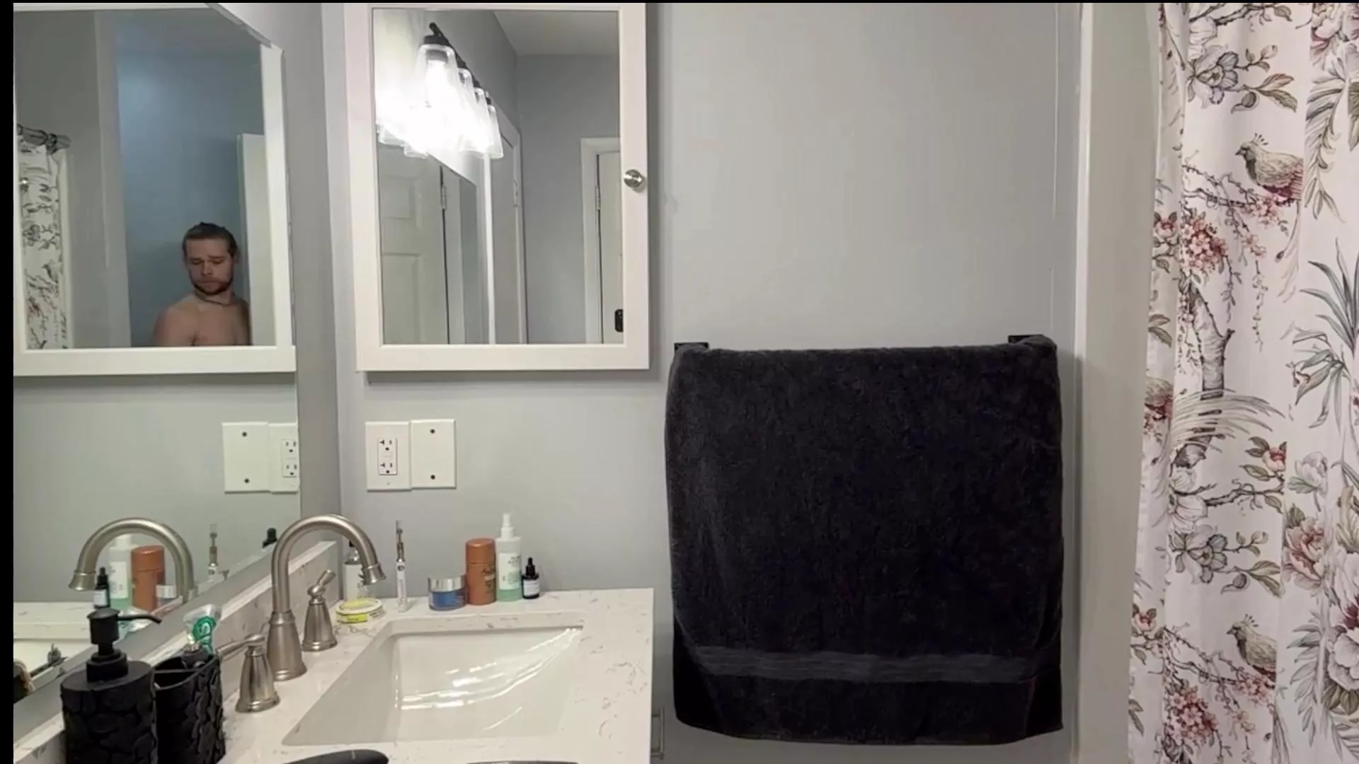 Offline daddydaydrinkz on Cam4