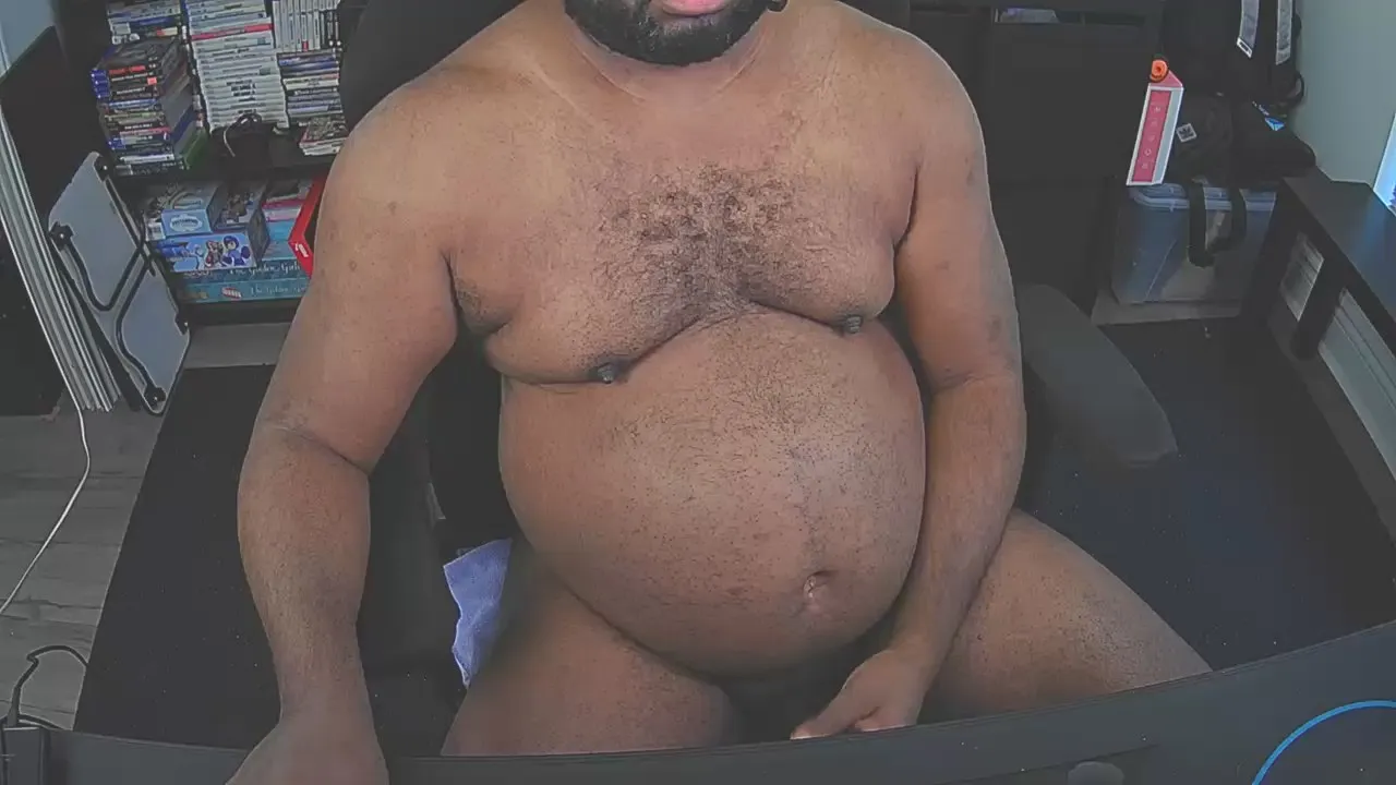 Offline daddytitpig on Cam4