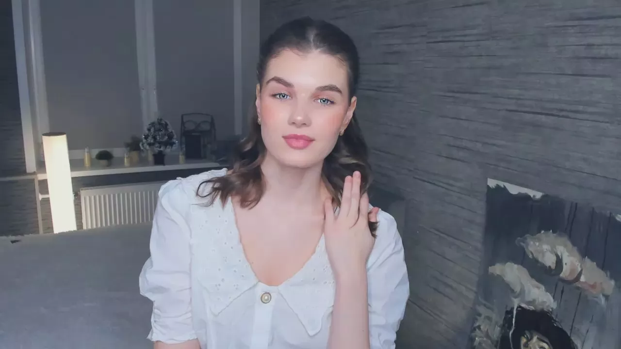 Offline DaisyBlink on Cam4