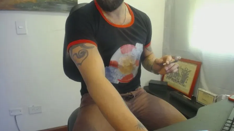 Offline Danburythebeast on Cam4