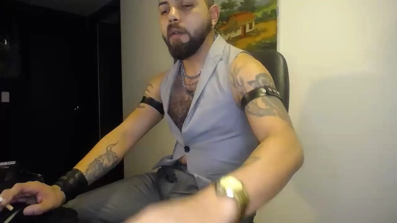 Offline Danburythebeast on Cam4