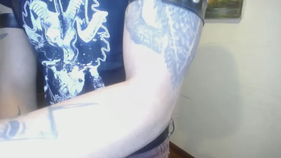 Offline Danburythebeast on Cam4