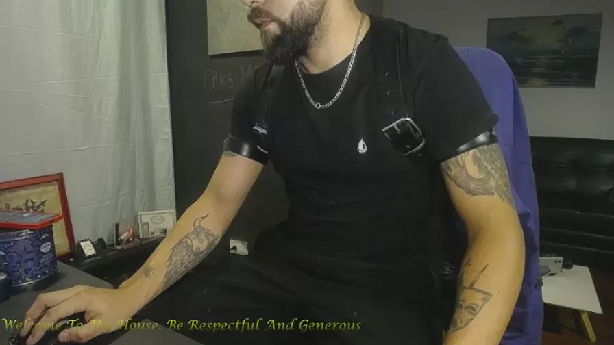 Offline Danburythebeast on Cam4