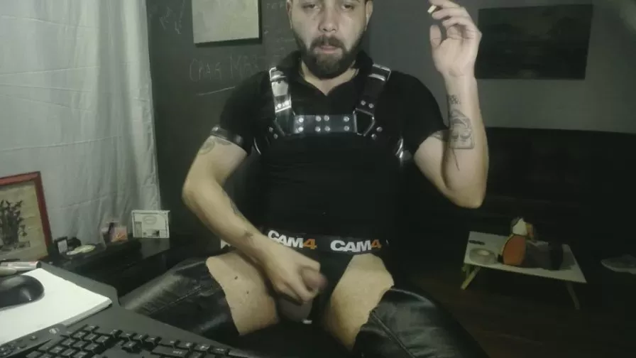 Offline Danburythebeast on Cam4