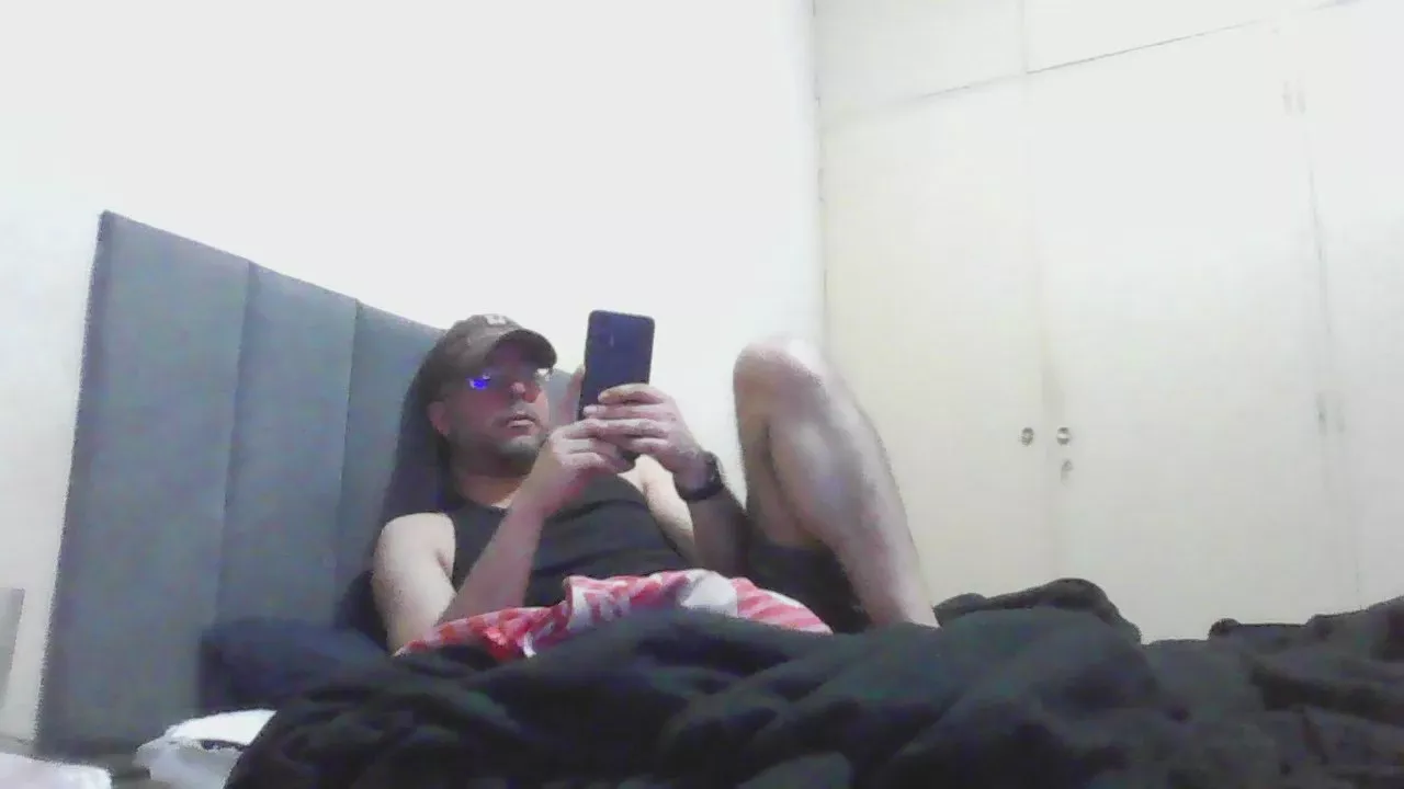 Offline Dani_Parker on Cam4