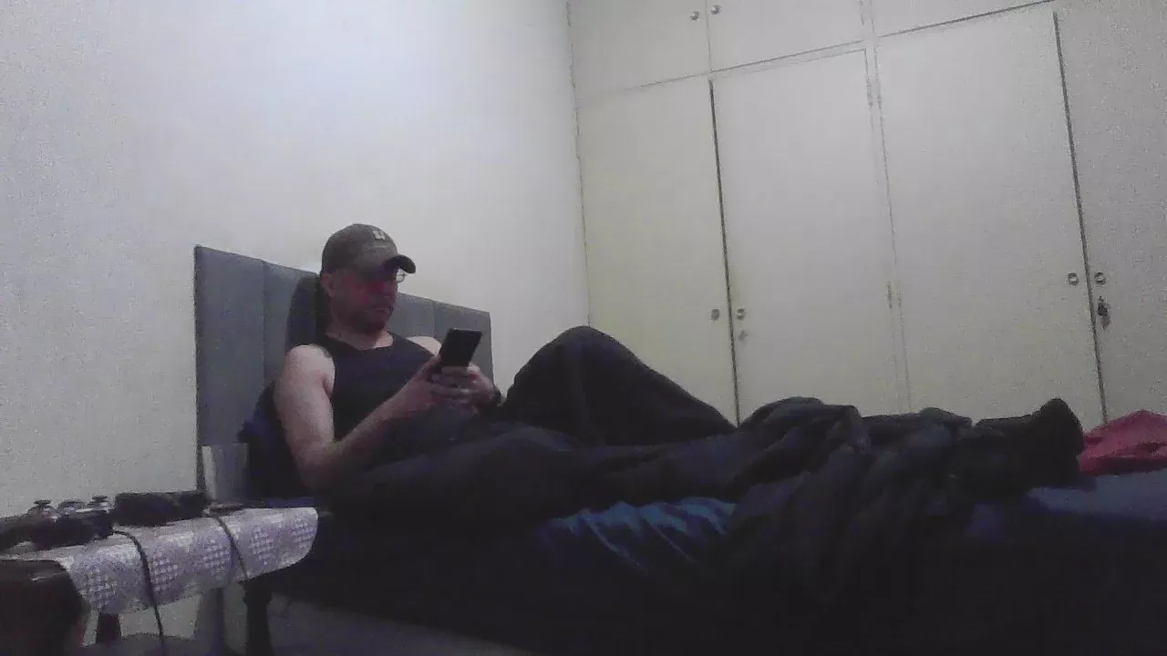 Offline Dani_Parker on Cam4