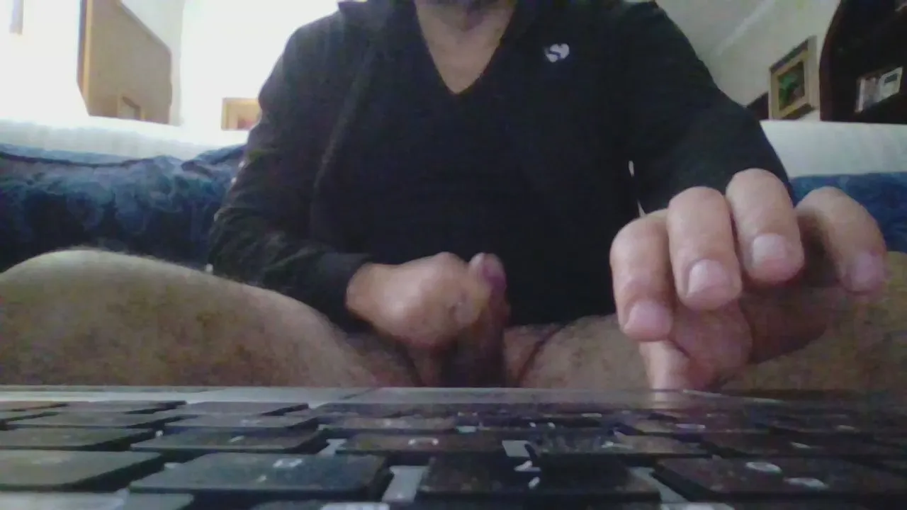 Offline danieleroma24 on Cam4