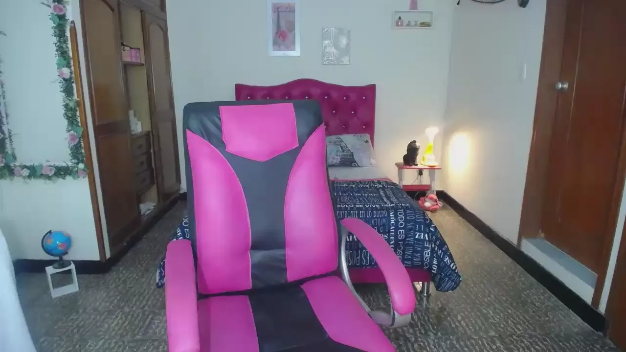 Freechat danielle_rose on Cam4