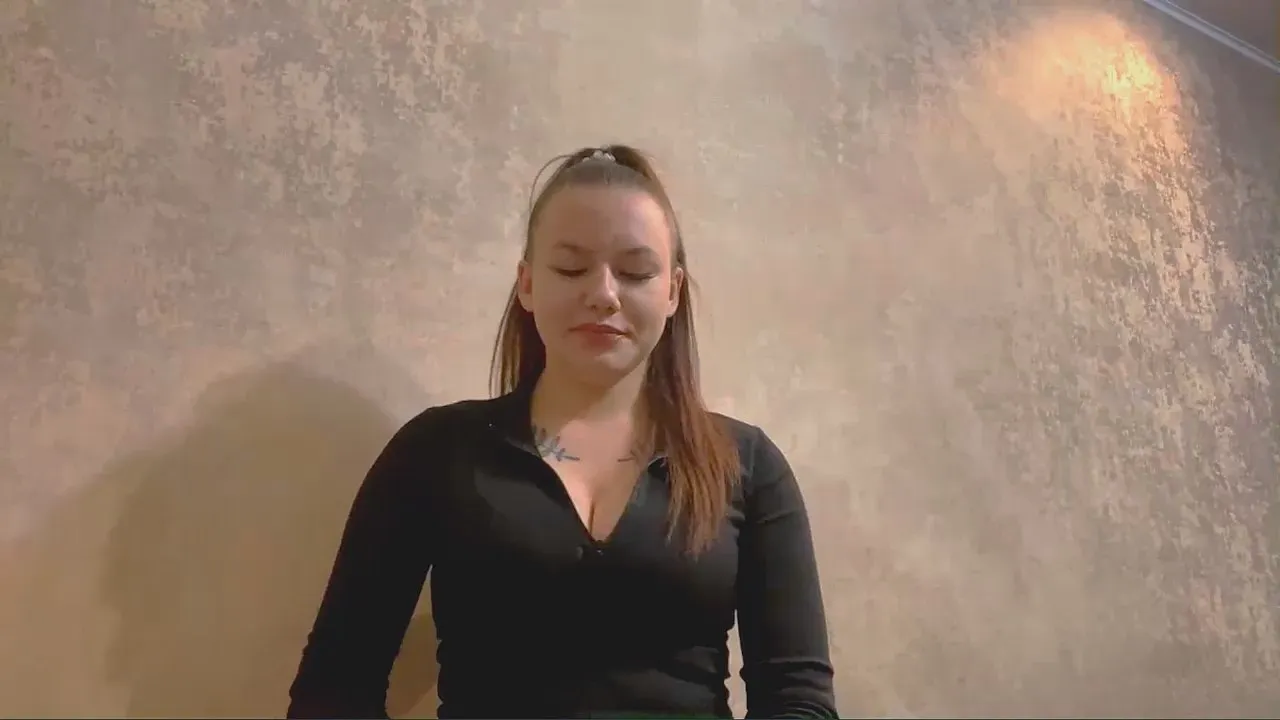 Offline DanikaKozlow on Cam4