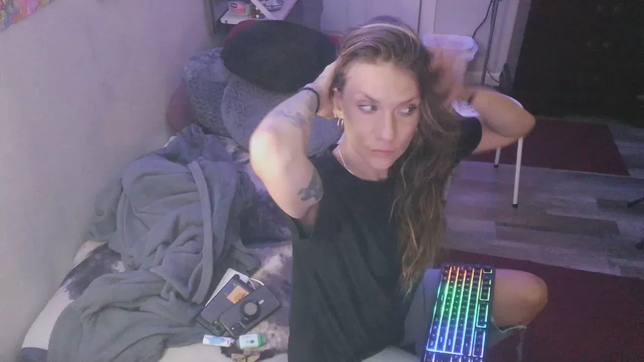 Freechat dankskank333 on Cam4