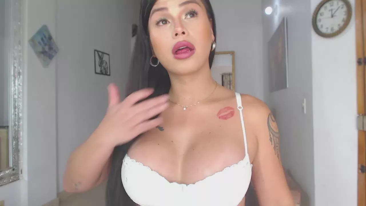 Offline Dannahotxx on Cam4