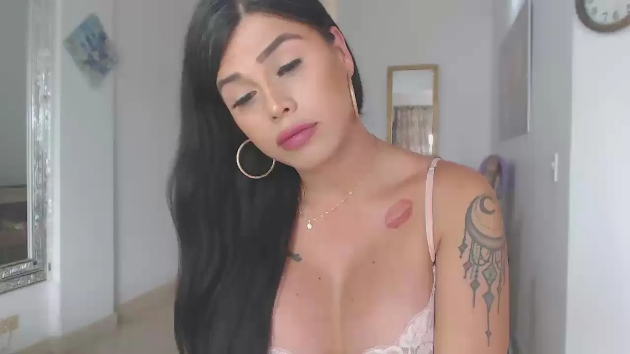 Offline Dannahotxx on Cam4