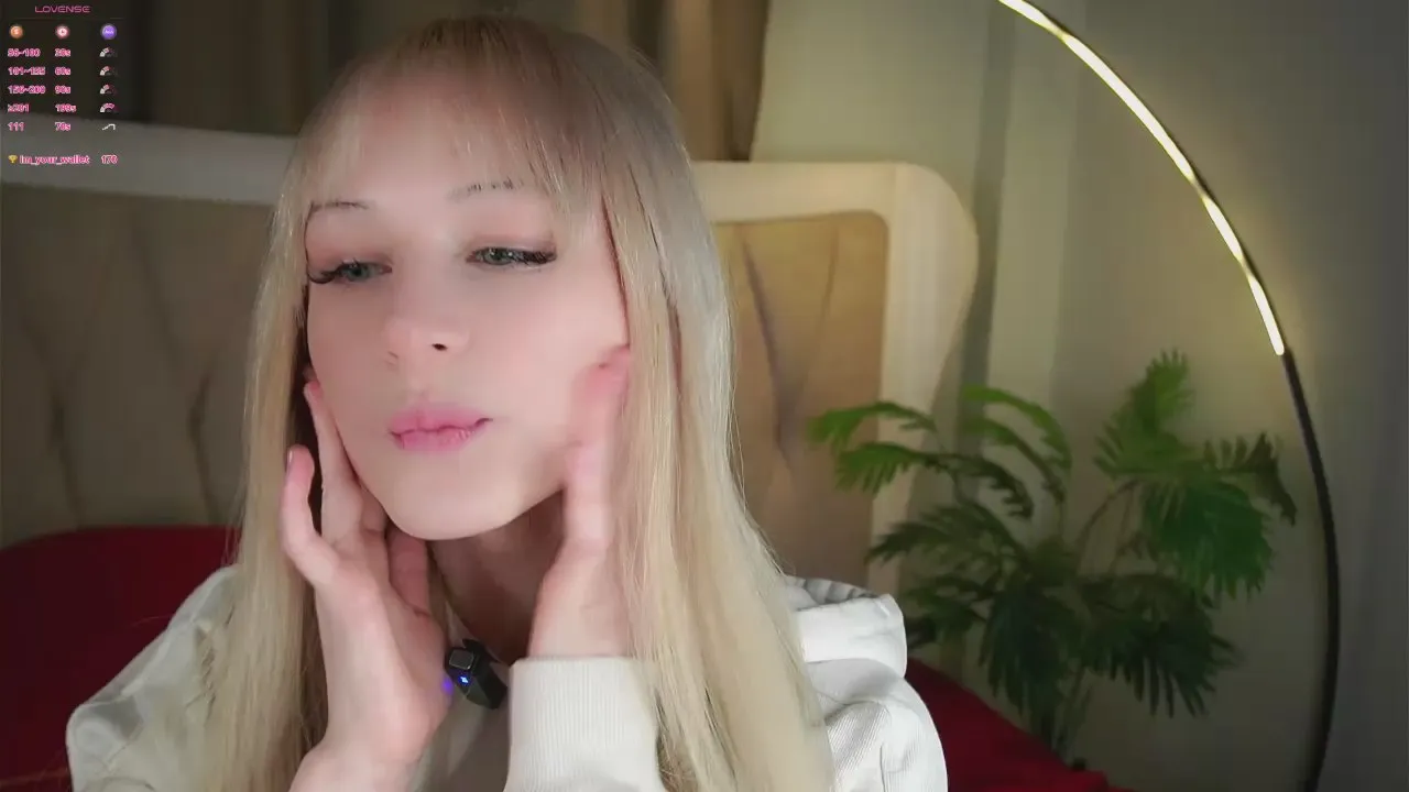 Freechat DannieBennage on Cam4