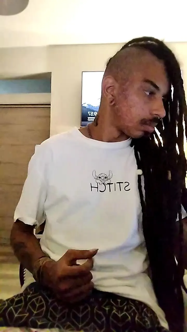 Freechat DarkUnicorn6669 on Cam4