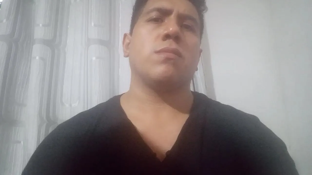 Offline darkwarrior91 on Cam4